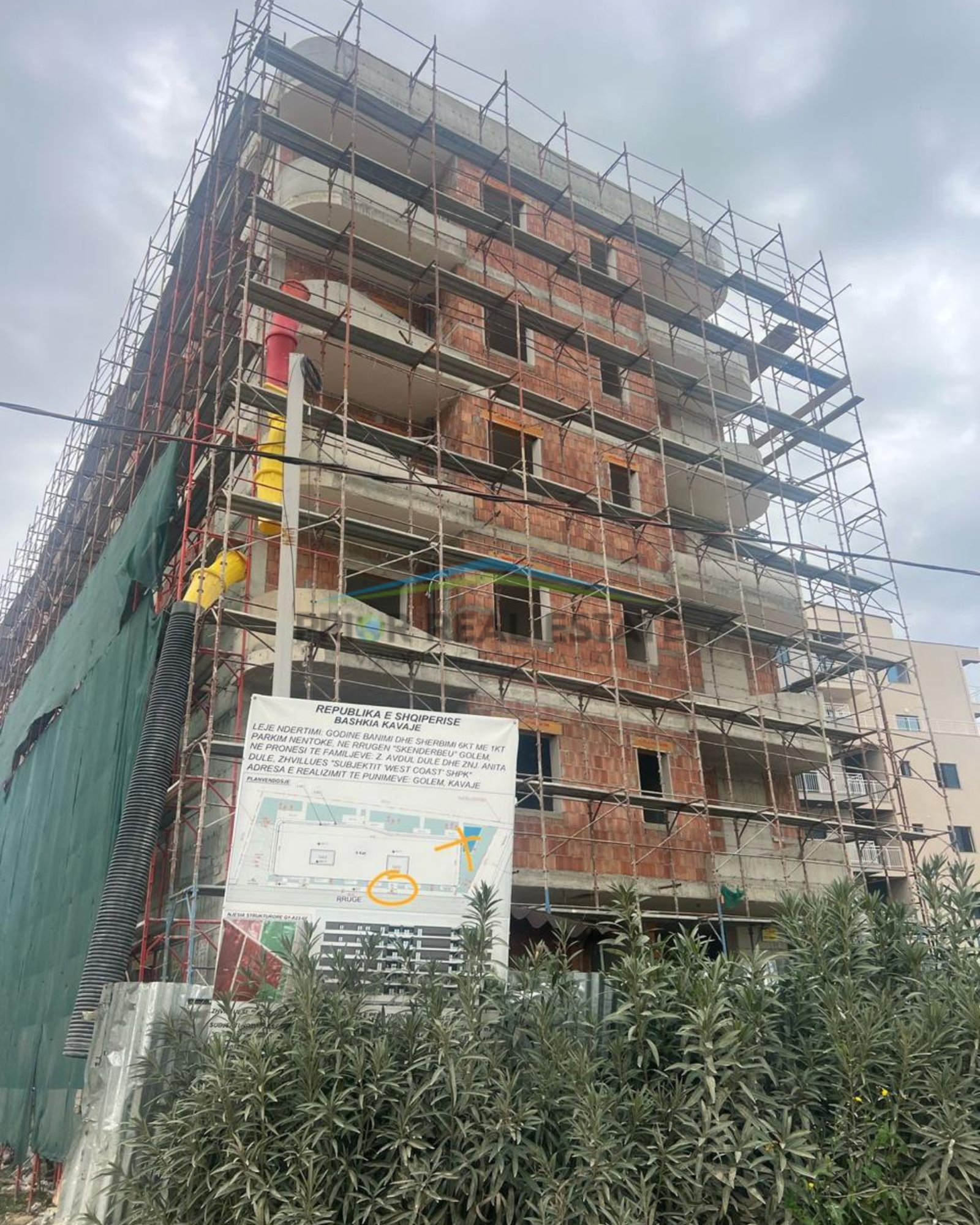 Shitet, Apartament 1+1, Golem